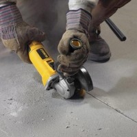 Угловая шлифмашина DeWalt D 28141
